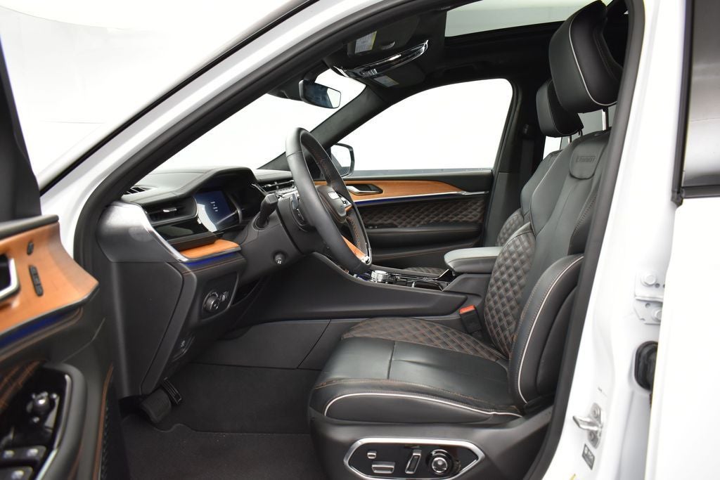 2025 Jeep Grand Cherokee L Summit