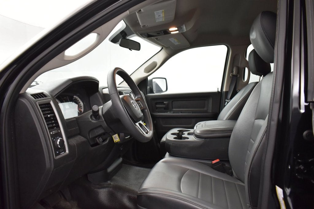 2021 RAM 1500 Classic Tradesman Quad Cab 4x2 6'4' Box