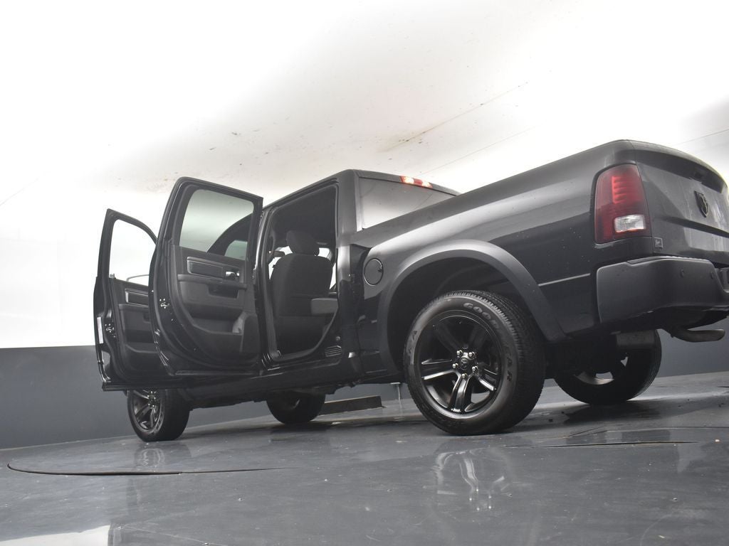 2024 RAM 1500 Classic Warlock Crew Cab 4x2 5'7' Box
