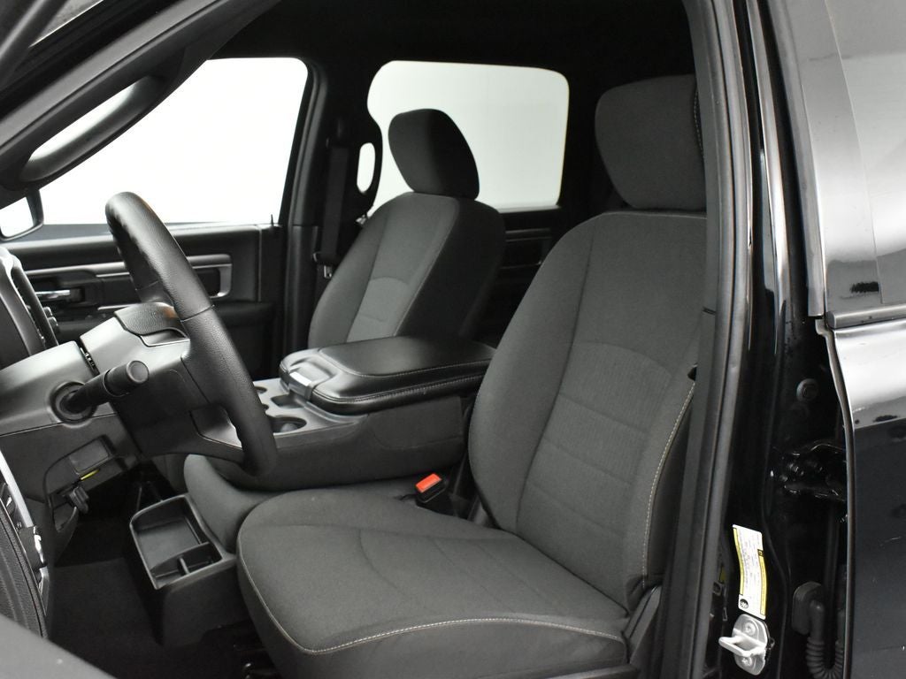 2024 RAM 1500 Classic Warlock Crew Cab 4x2 5'7' Box