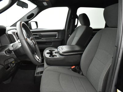 2024 RAM 1500 Classic Warlock Crew Cab 4x2 5'7' Box