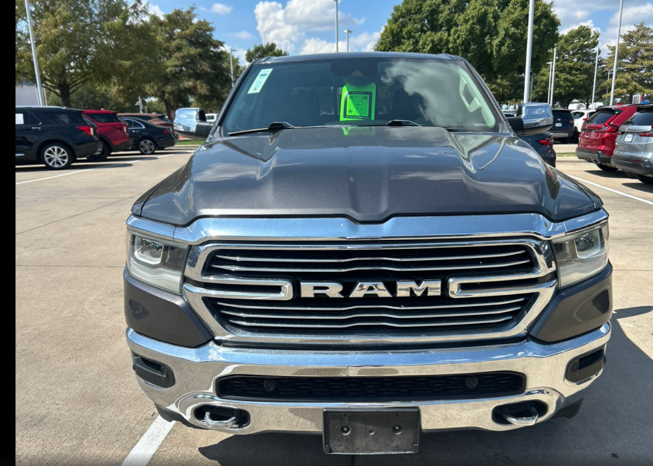 2022 RAM 1500 Laramie Crew Cab 4x2 5'7' Box