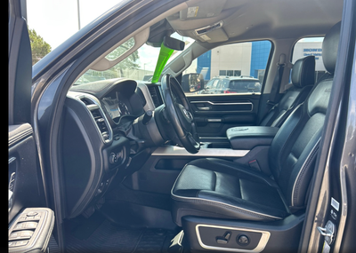 2022 RAM 1500 Laramie Crew Cab 4x2 5'7' Box