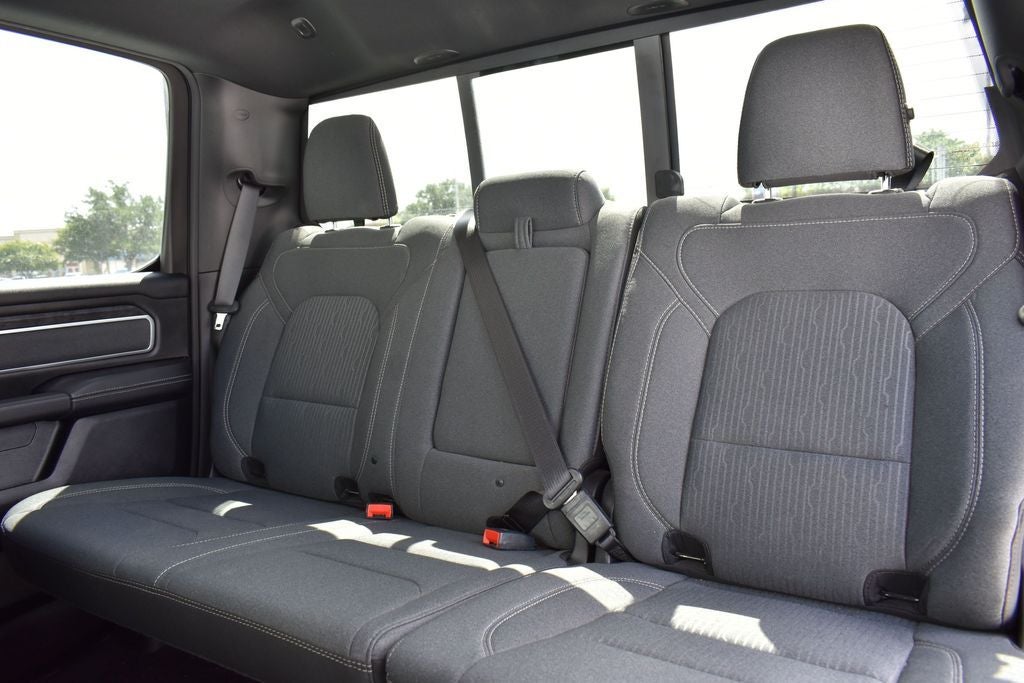 2022 RAM 1500 Big Horn Crew Cab 4x4 5'7' Box