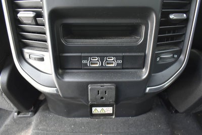 2022 RAM 1500 Big Horn Crew Cab 4x4 5'7' Box