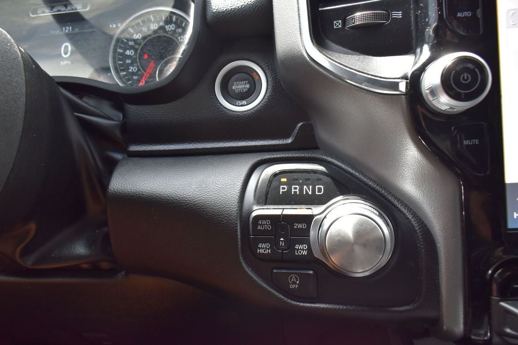 2025 RAM 1500 Laramie Crew Cab 4x4 5'7' Box