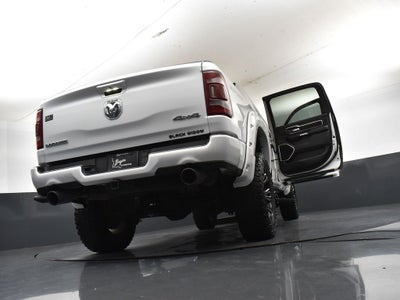 2022 RAM 1500 Laramie Crew Cab 4x4 5'7' Box