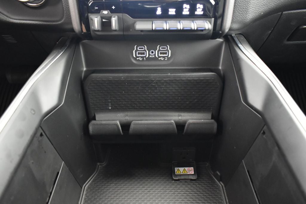 2022 RAM 1500 Laramie Crew Cab 4x4 5'7' Box