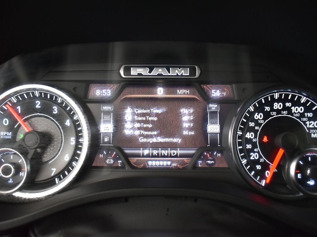 2022 RAM 1500 Laramie Crew Cab 4x4 5'7' Box