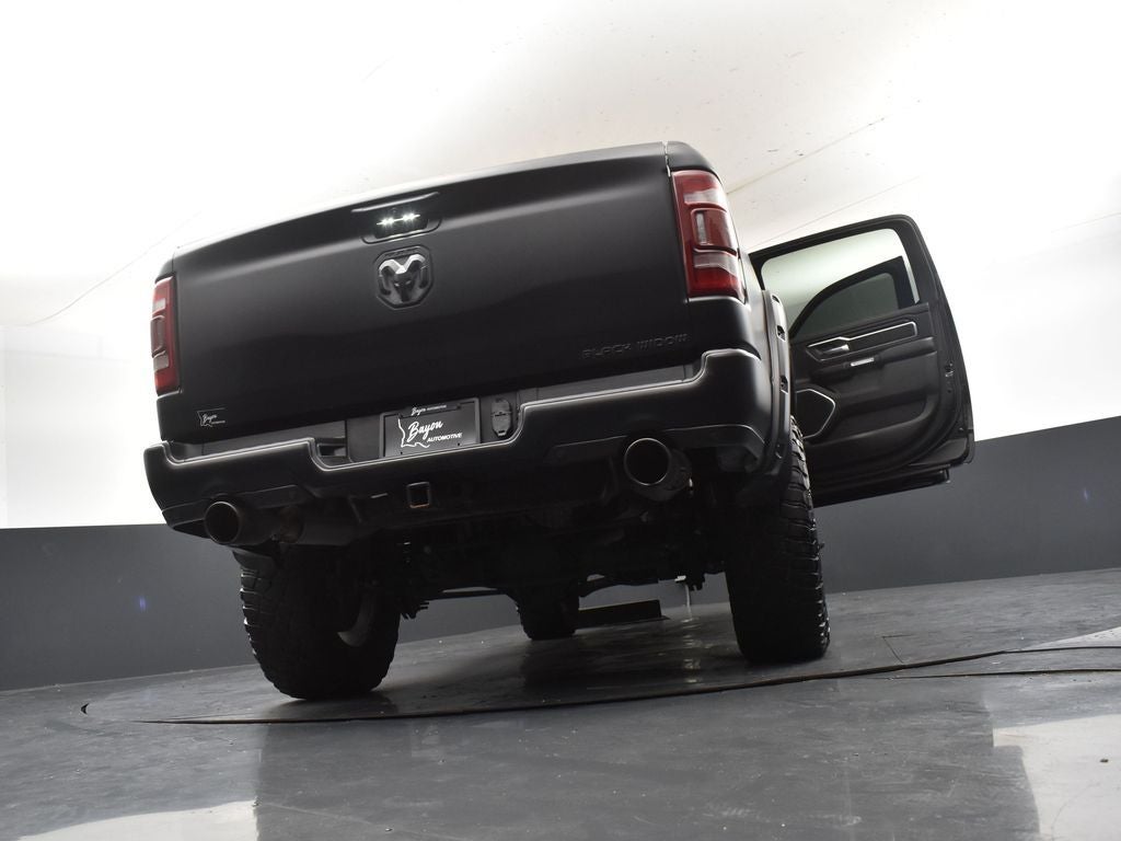 2022 RAM 1500 Laramie Crew Cab 4x4 5'7' Box