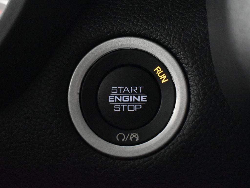 2022 RAM 1500 Laramie Crew Cab 4x4 5'7' Box