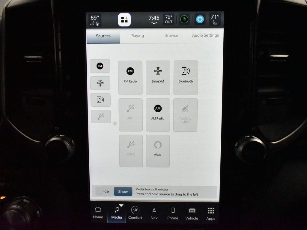 2022 RAM 1500 Laramie Crew Cab 4x4 5'7' Box