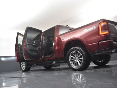 2022 RAM 1500 Laramie Crew Cab 4x4 5'7' Box