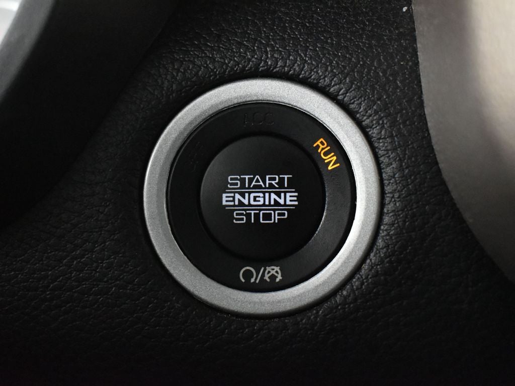 2022 RAM 1500 Laramie Crew Cab 4x4 5'7' Box