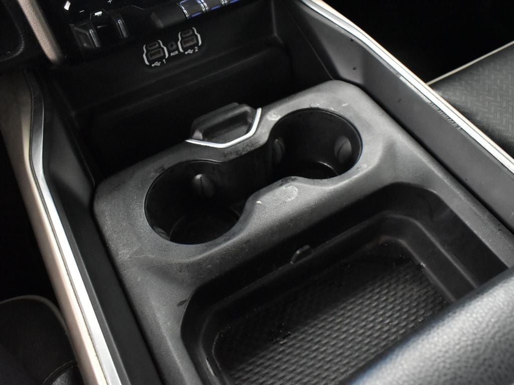 2022 RAM 1500 Laramie Crew Cab 4x4 5'7' Box