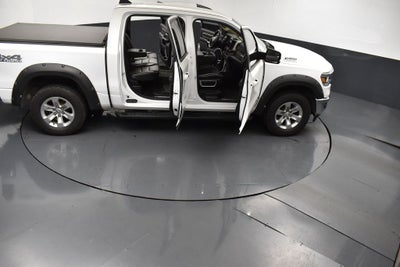 2020 RAM 1500 Laramie Crew Cab 4x4 5'7' Box