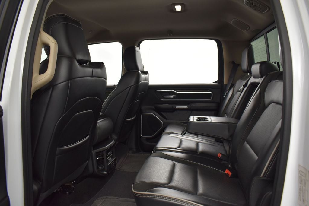 2020 RAM 1500 Laramie Crew Cab 4x4 5'7' Box