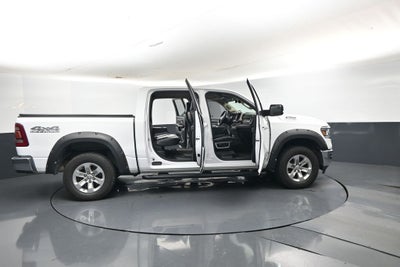 2020 RAM 1500 Laramie Crew Cab 4x4 5'7' Box