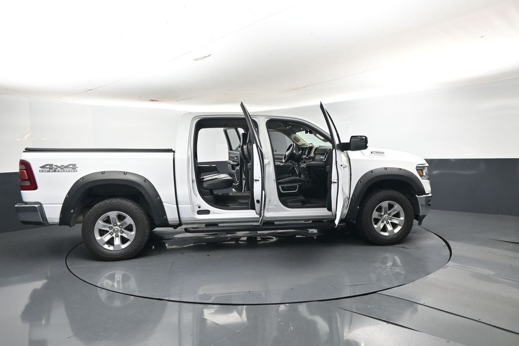 2020 RAM 1500 Laramie Crew Cab 4x4 5'7' Box