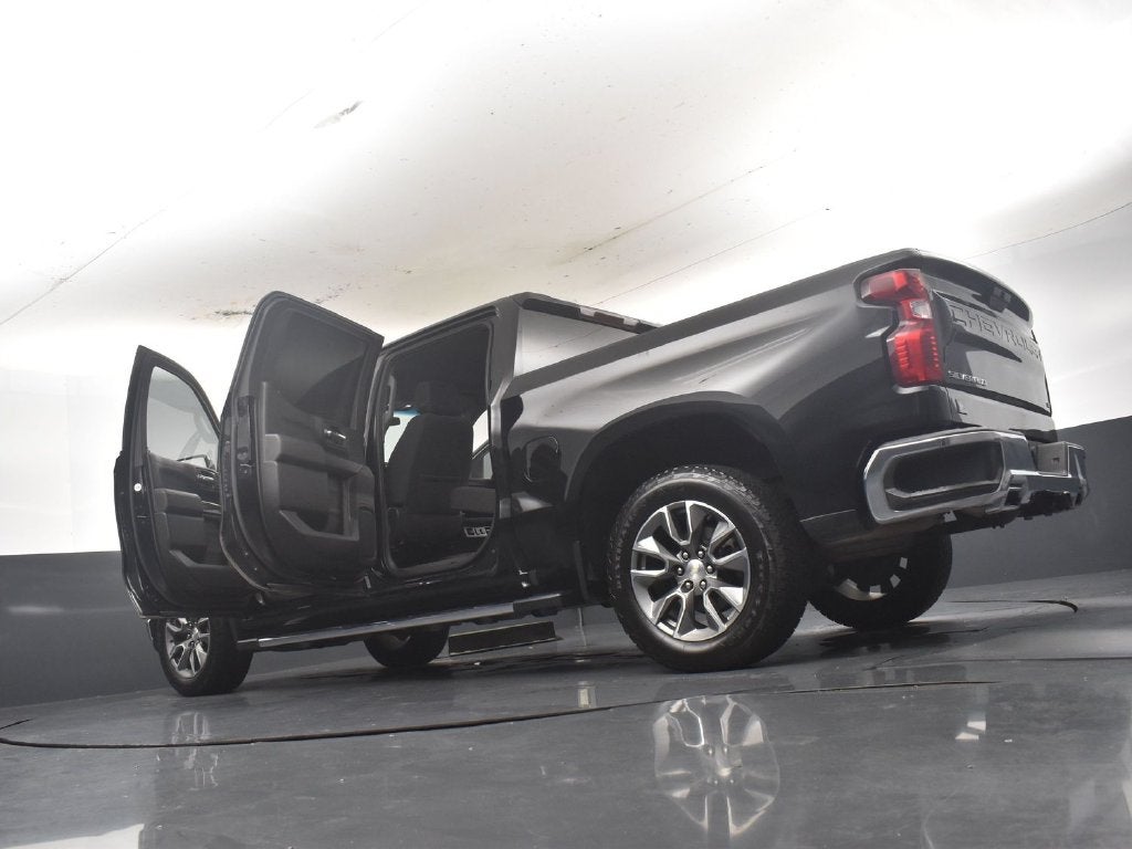 2022 Chevrolet Silverado 1500 LTD 4WD Crew Cab Short Bed LT