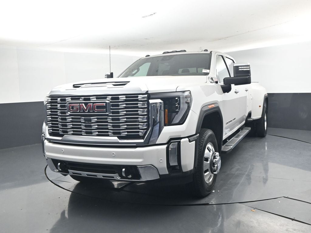2024 GMC Sierra 3500HD 4WD Crew Cab Long Bed Denali