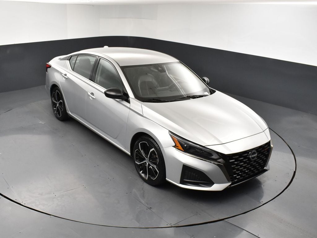 2024 Nissan Altima SR FWD