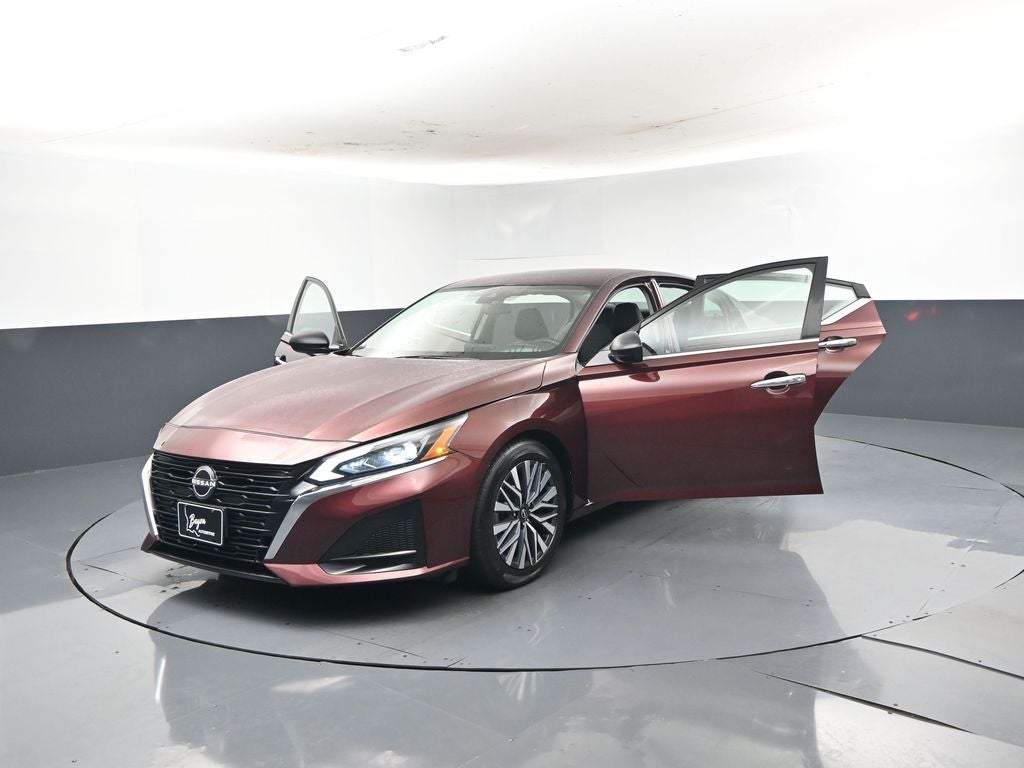 2024 Nissan Altima SV FWD