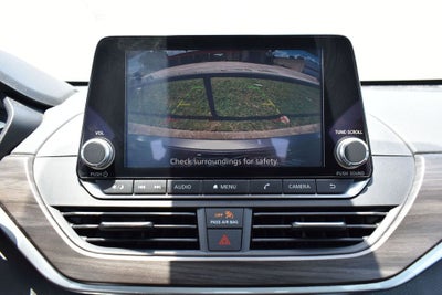 2024 Nissan Altima SV FWD