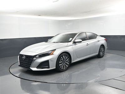 2023 Nissan Altima SV FWD