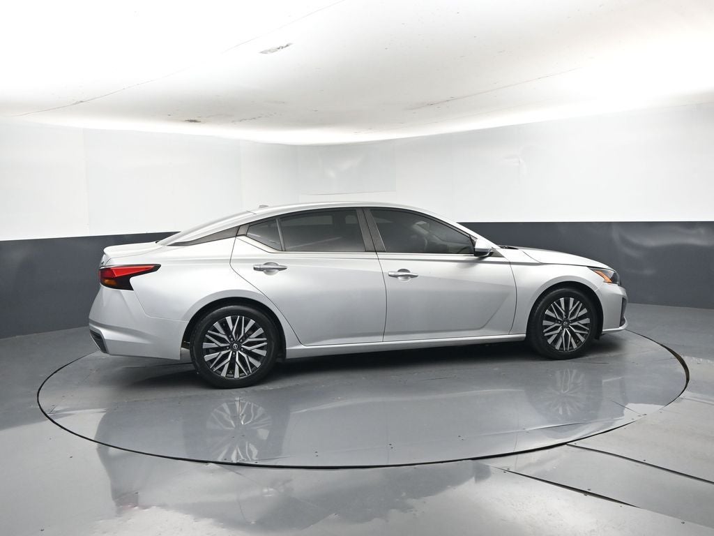 2023 Nissan Altima SV FWD