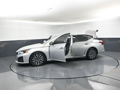 2023 Nissan Altima SV FWD