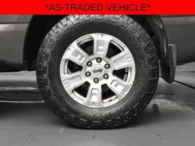 2019 Nissan TITAN SV