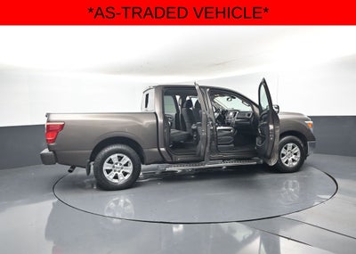 2019 Nissan TITAN SV