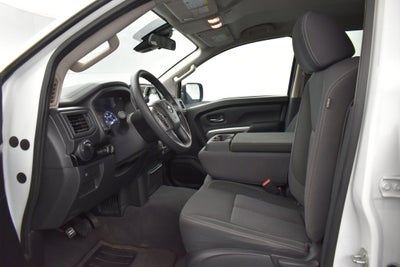 2022 Nissan TITAN Crew Cab SV 4x4