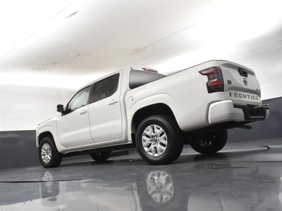 2022 Nissan Frontier Crew Cab SV 4x4