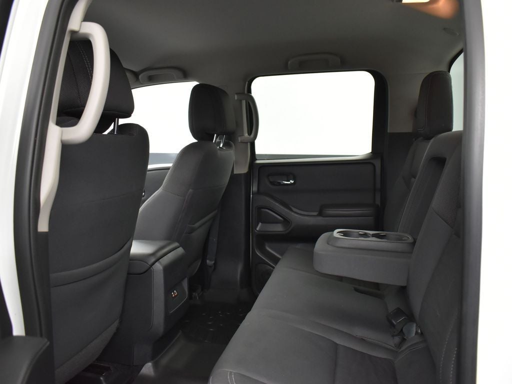2022 Nissan Frontier Crew Cab SV 4x4