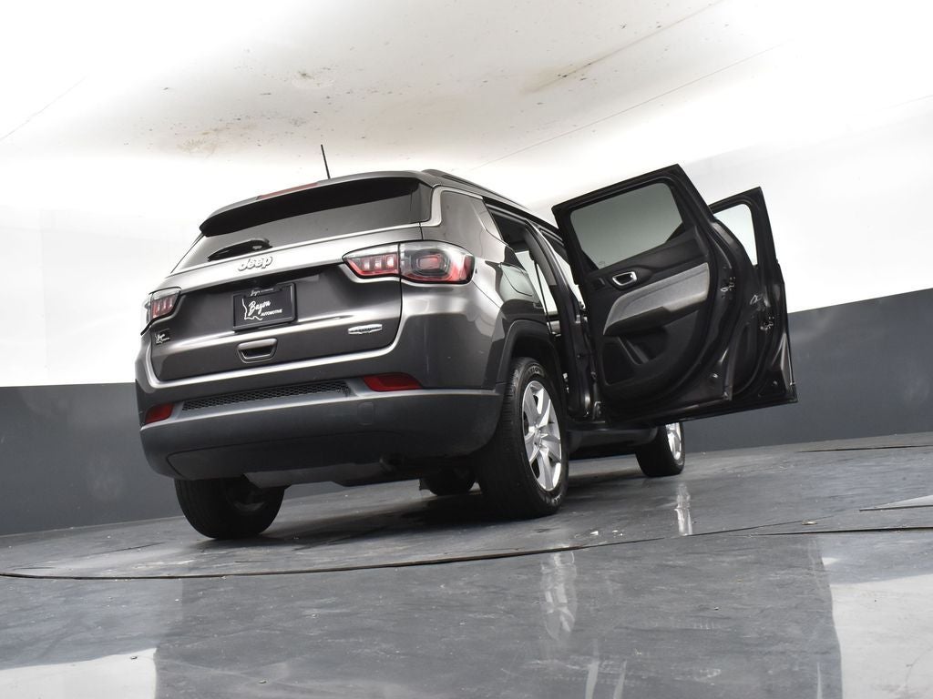 2022 Jeep Compass Latitude FWD