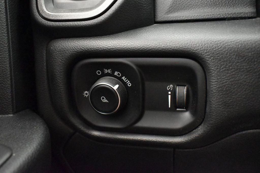 2021 RAM 2500 Tradesman Crew Cab 4x4 6'4' Box