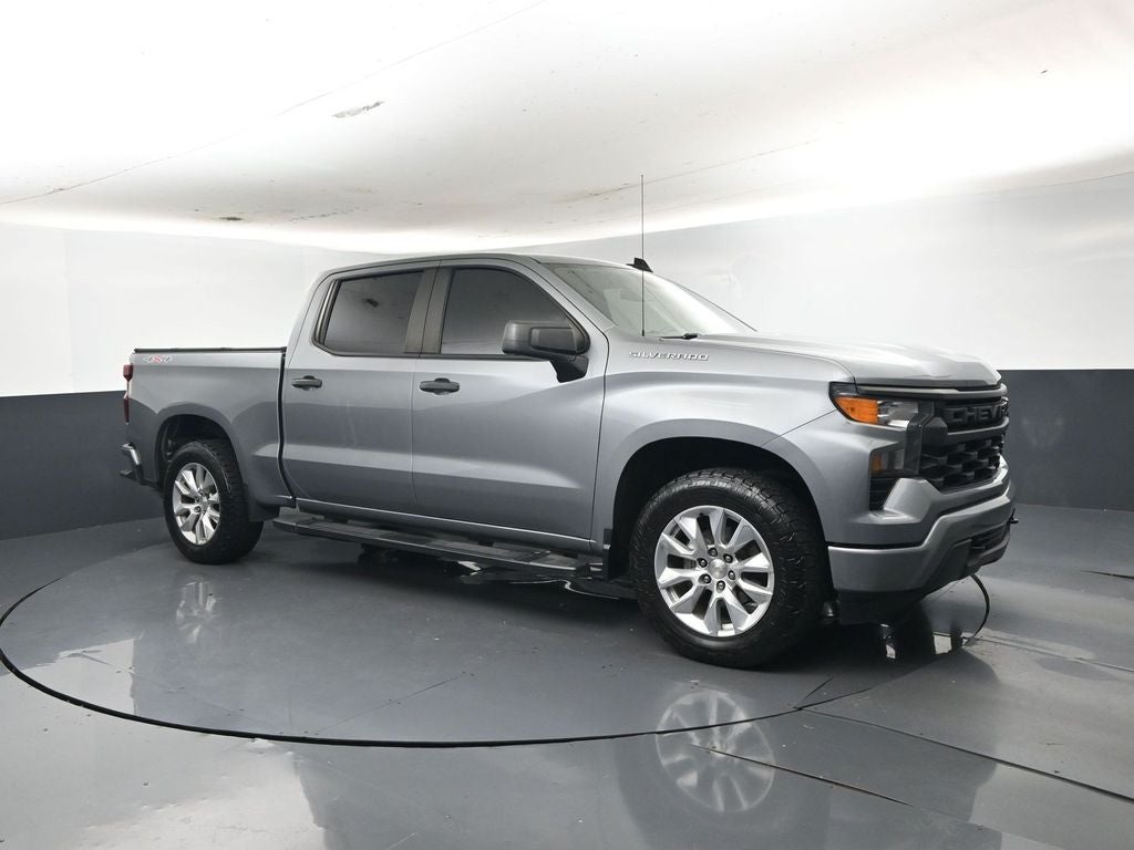2023 Chevrolet Silverado 1500 4WD Crew Cab Short Bed Custom