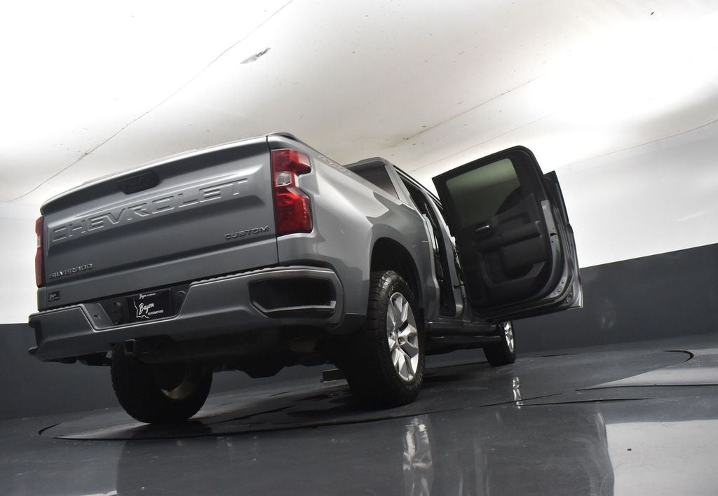 2023 Chevrolet Silverado 1500 4WD Crew Cab Short Bed Custom