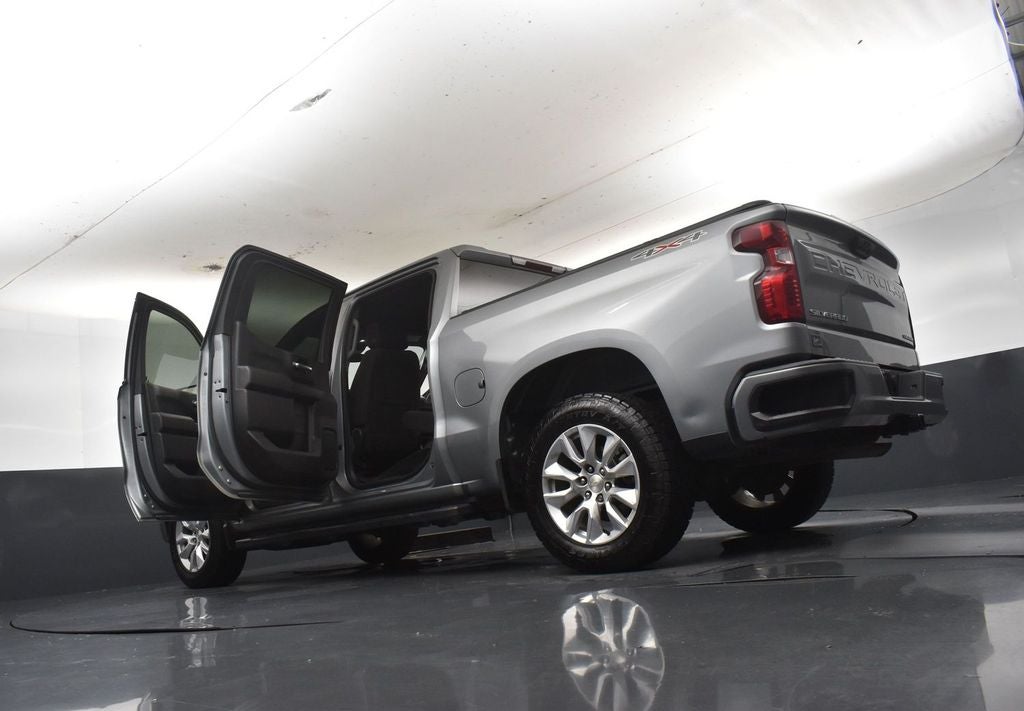 2023 Chevrolet Silverado 1500 4WD Crew Cab Short Bed Custom
