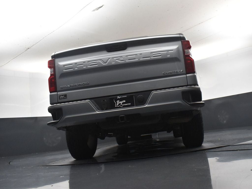 2023 Chevrolet Silverado 1500 4WD Crew Cab Short Bed Custom