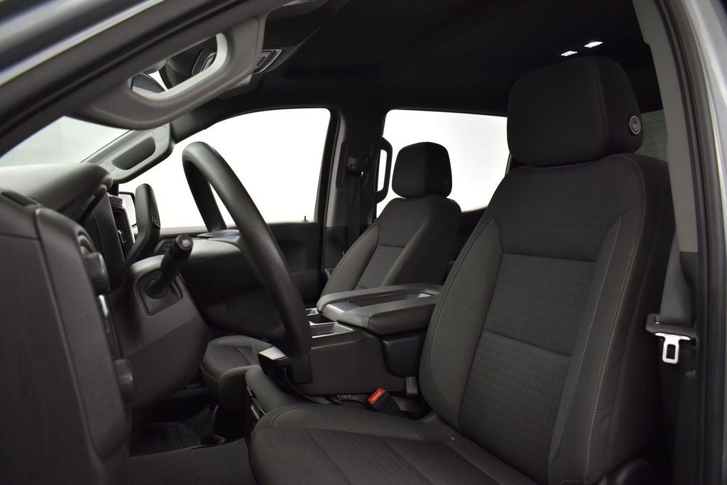 2023 Chevrolet Silverado 1500 4WD Crew Cab Short Bed Custom