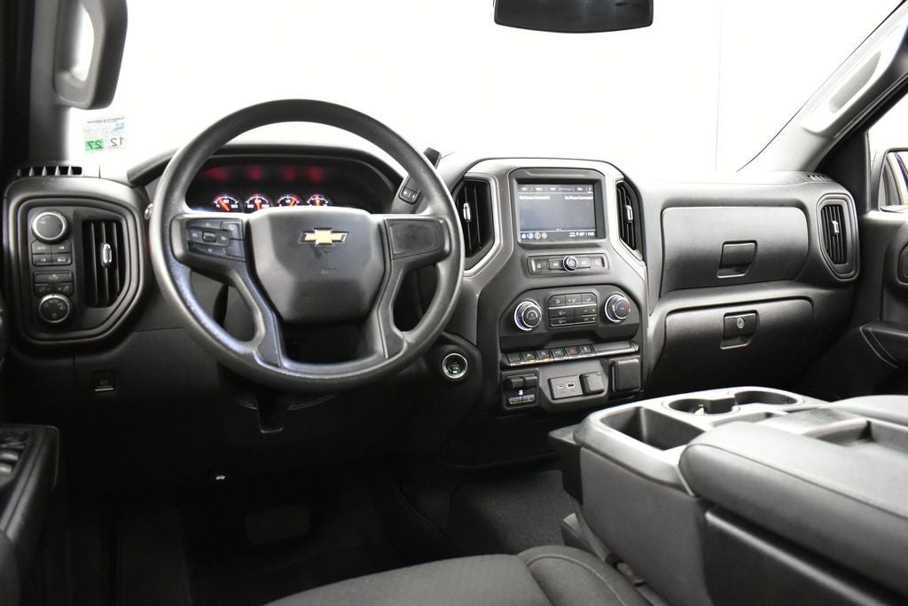2023 Chevrolet Silverado 1500 4WD Crew Cab Short Bed Custom