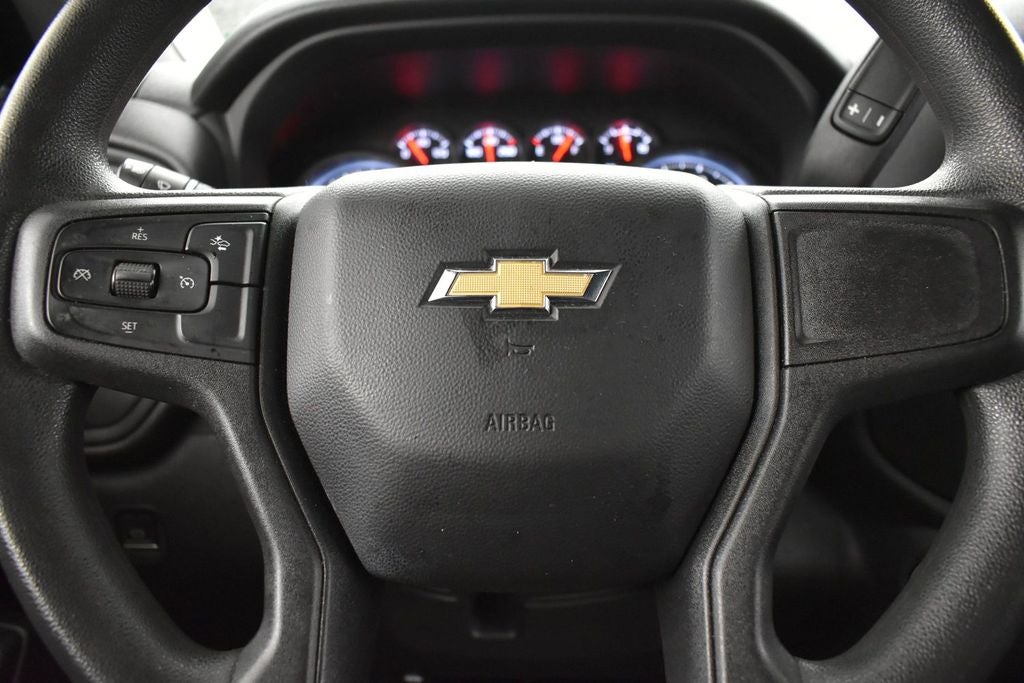2023 Chevrolet Silverado 1500 4WD Crew Cab Short Bed Custom