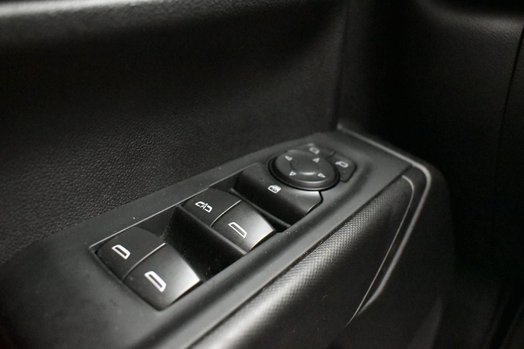 2023 Chevrolet Silverado 1500 4WD Crew Cab Short Bed Custom