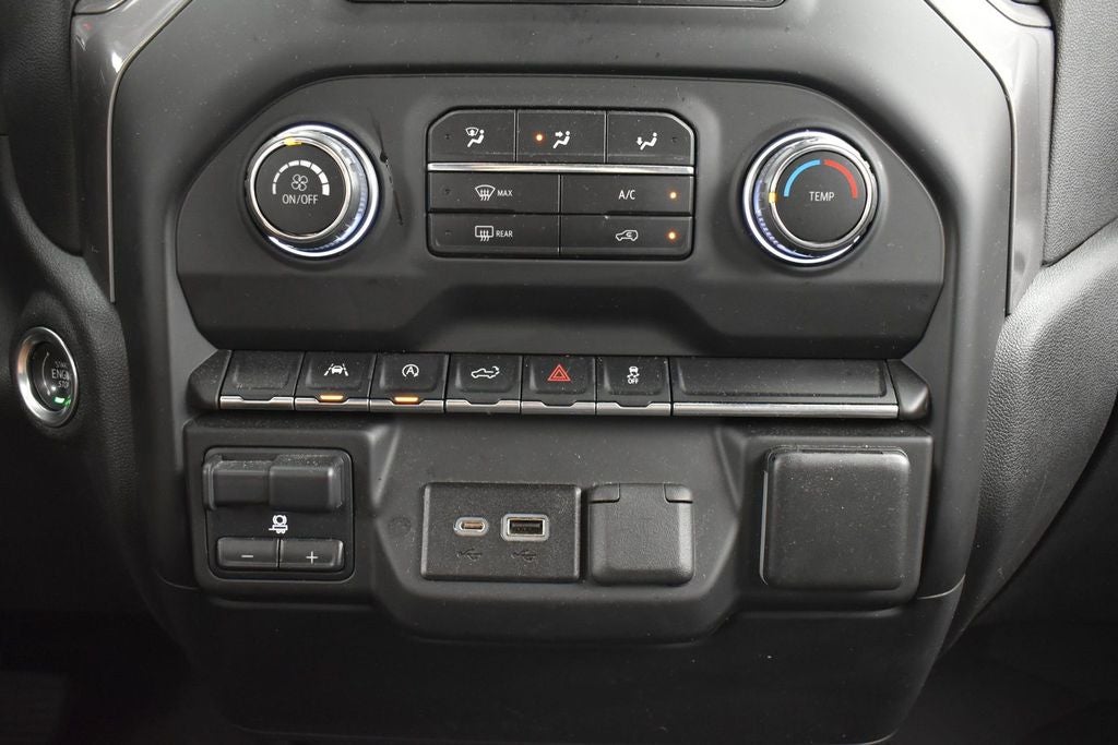 2023 Chevrolet Silverado 1500 4WD Crew Cab Short Bed Custom