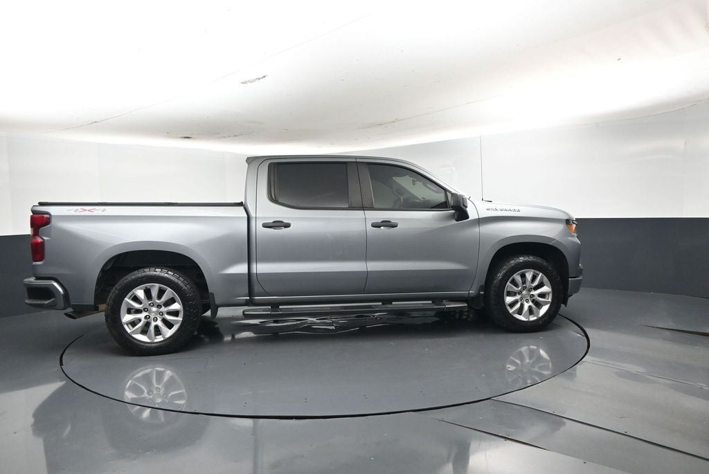 2023 Chevrolet Silverado 1500 4WD Crew Cab Short Bed Custom