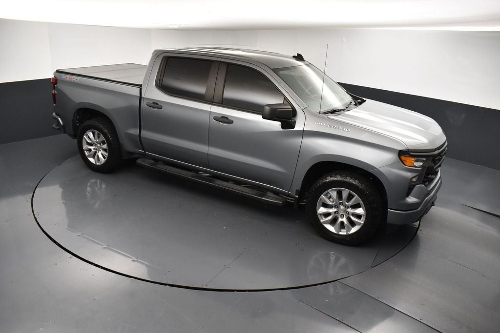 2023 Chevrolet Silverado 1500 4WD Crew Cab Short Bed Custom