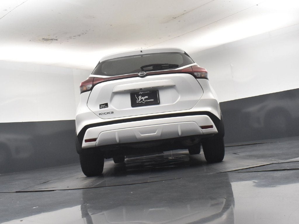 2024 Nissan Kicks S
